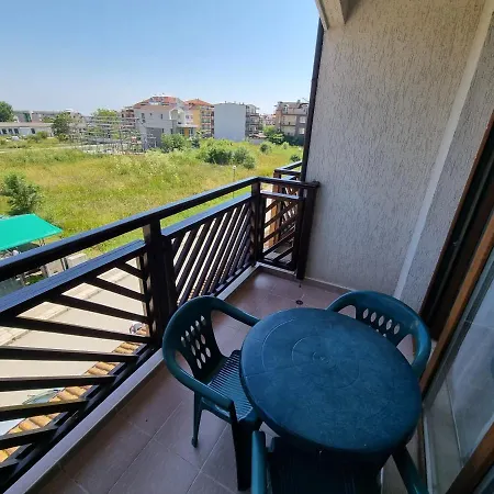 Apartments Primorsko Πριμόρσκο