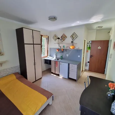 Apartments Primorsko 아파트호텔 프리모르스코
