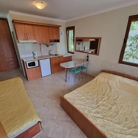 Apartments Primorsko 아파트호텔 프리모르스코