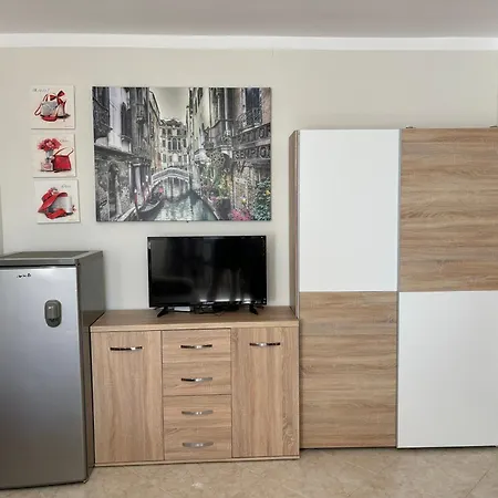 Apartments Primorsko 프리모르스코