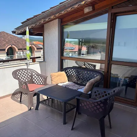 Apartments Primorsko Aparthotel