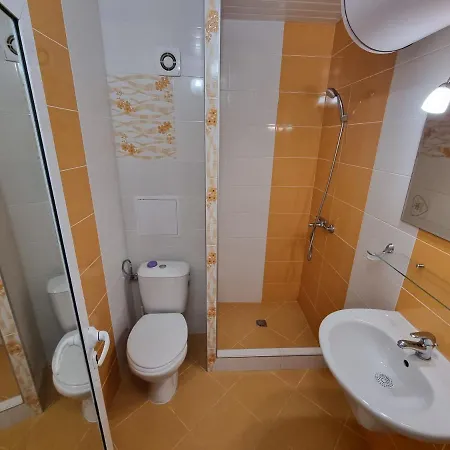Apartments Primorsko 3* بريمورسكو